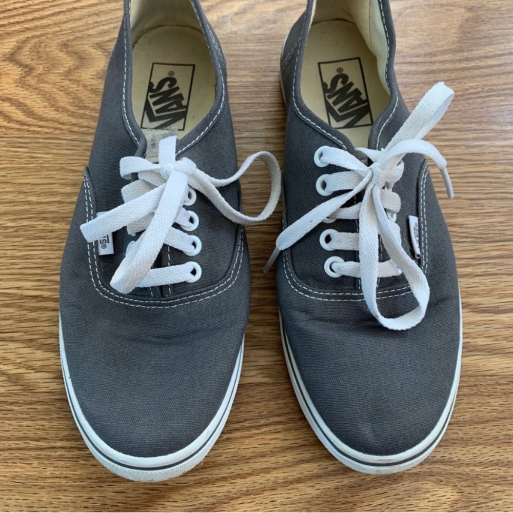 Vans Women’s Size 8 Gray